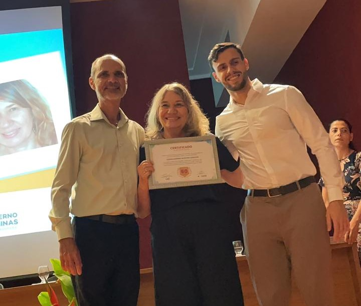 Servidora do Hemonúcleo de Ponte Nova recebe homenagem por contribuição no fortalecimento do SUS